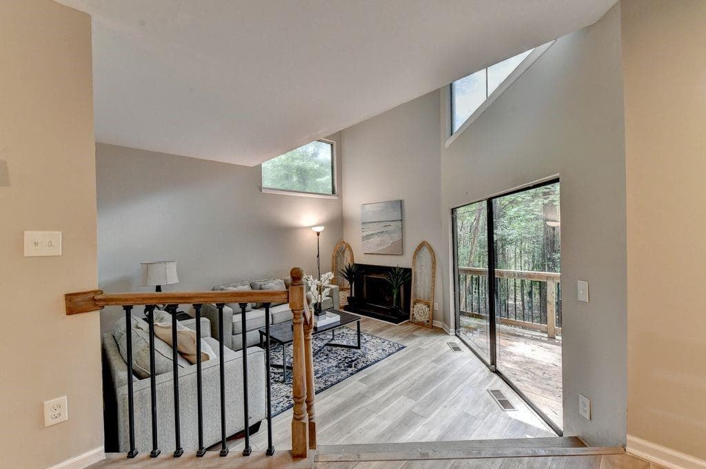 3 bedroom, 3 bathroom, 1,865 sq ft townhouse for sale at 2503 Terrace Trail, Decatur, GA 30035 — photo 6