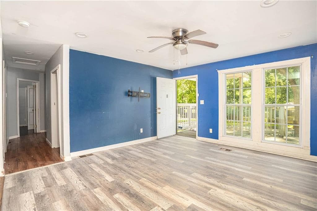 3 bedroom, 2 bathroom, 936 sq ft single family residence for sale at 2403 Clarissa Drive, Atlanta, GA 30318 — photo 9