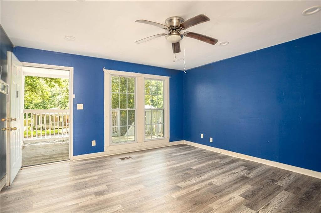 3 bedroom, 2 bathroom, 936 sq ft single family residence for sale at 2403 Clarissa Drive, Atlanta, GA 30318 — photo 10