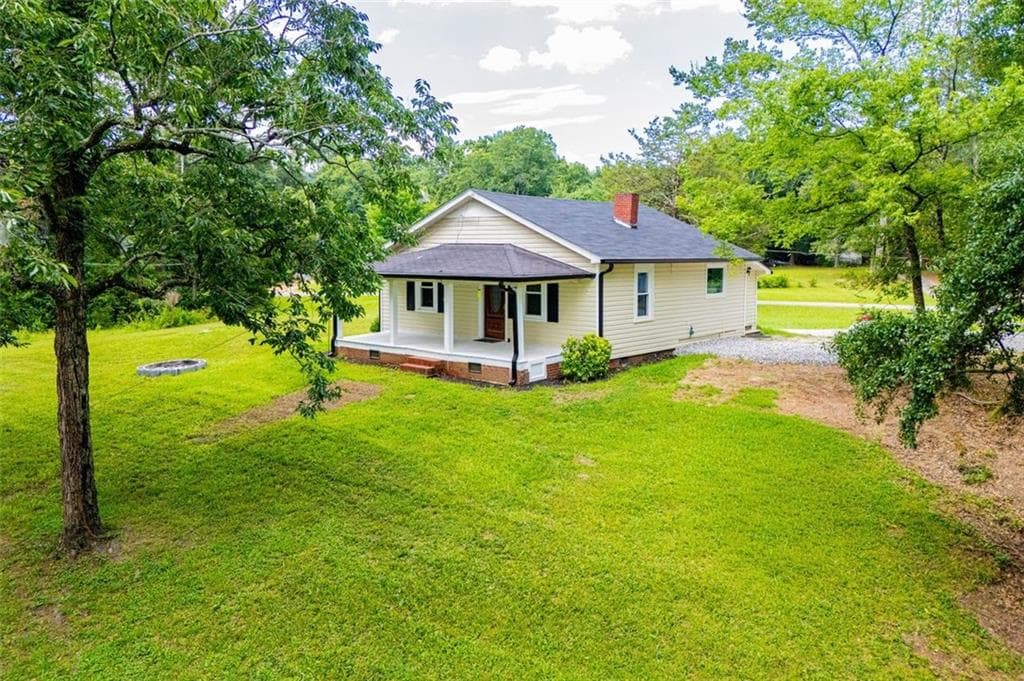 2 bedroom, 1 bathroom, 1,020 sq ft single family residence under contract at 255 Mildred Drive, Cedartown, GA 30125