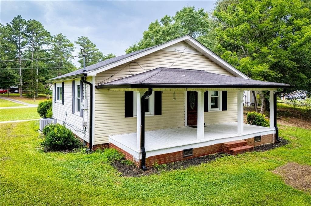 2 bedroom, 1 bathroom, 1,020 sq ft single family residence under contract at 255 Mildred Drive, Cedartown, GA 30125 — photo 4