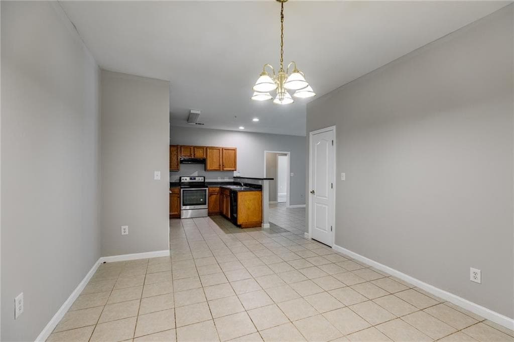 3 bedroom, 2 bathroom, 1,140 sq ft condominium for sale at 7712 Autry Circle 701, Douglasville, GA 30134 — photo 10