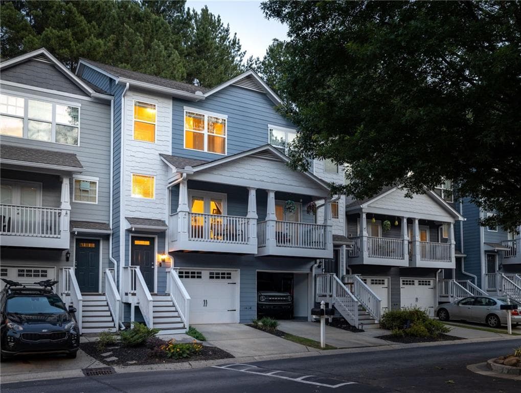 2 bedroom, 3 bathroom, 1,326 sq ft townhouse for sale at 1140 Liberty Parkway, Atlanta, GA 30318