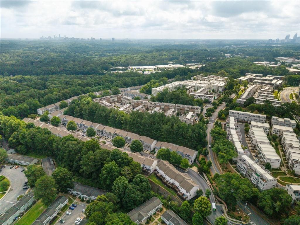 2 bedroom, 3 bathroom, 1,326 sq ft townhouse for sale at 1140 Liberty Parkway, Atlanta, GA 30318 — photo 5