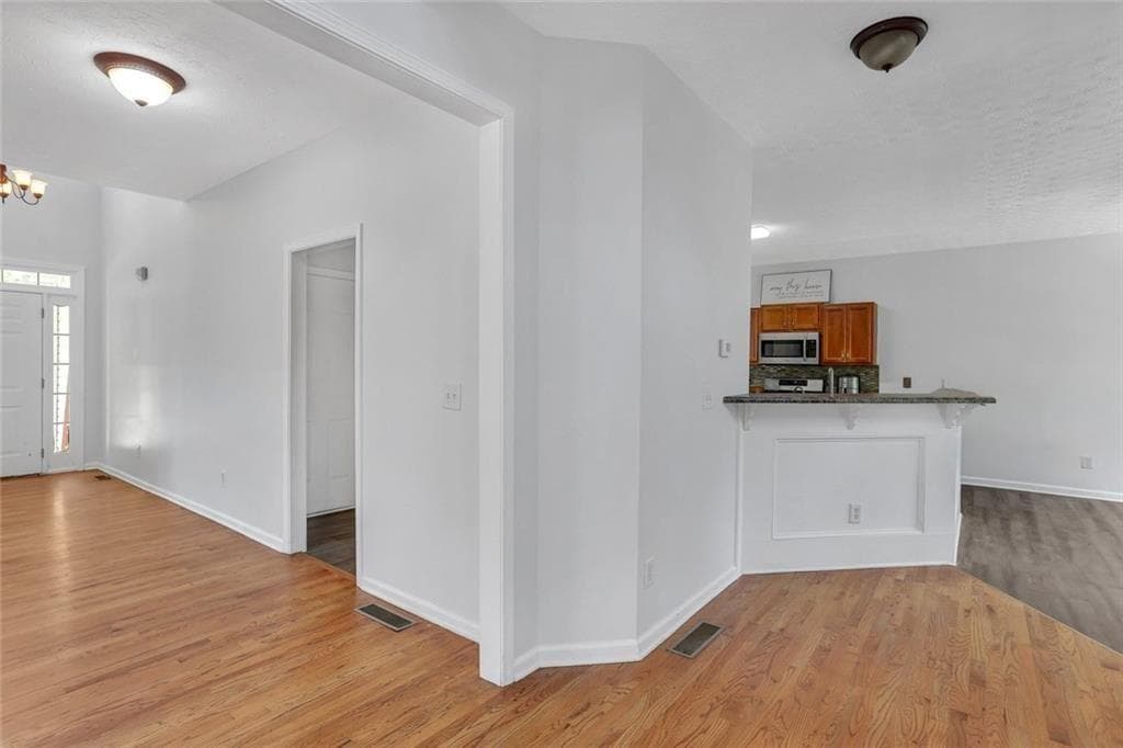 4 bedroom, 3 bathroom single family residence for rent at 4491 Plantation Mill Trail, Buford, GA 30519 for $2,700 a month — photo 5