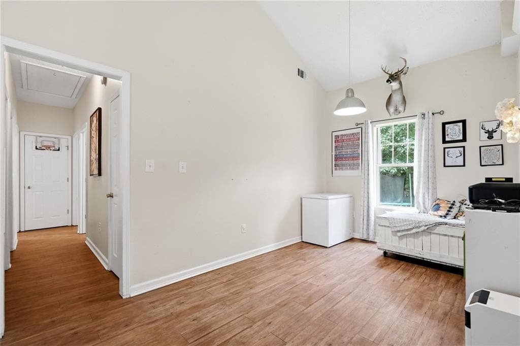 4 bedroom, 2 bathroom, 1,948 sq ft single family residence under contract at 10 Goldeneye Court, Monticello, GA 31064 — photo 5