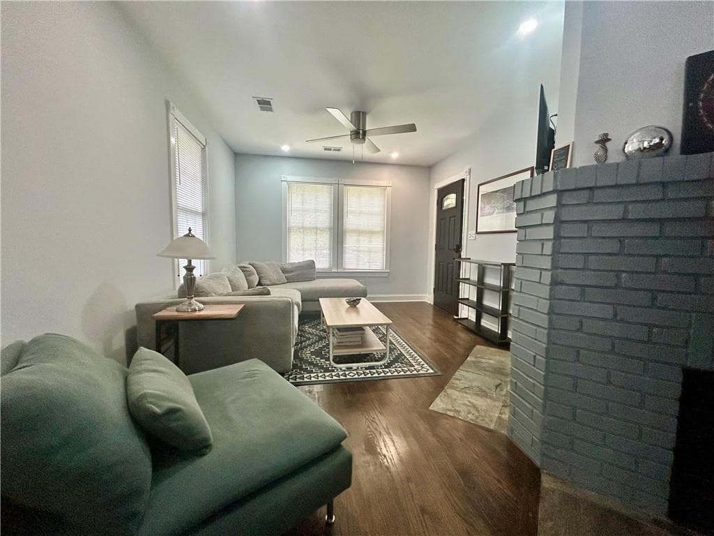 2 bedroom, 1 bathroom, 872 sq ft single family residence for rent at 551 Culberson Street, Atlanta, GA 30310 for $1,850 a month — photo 5