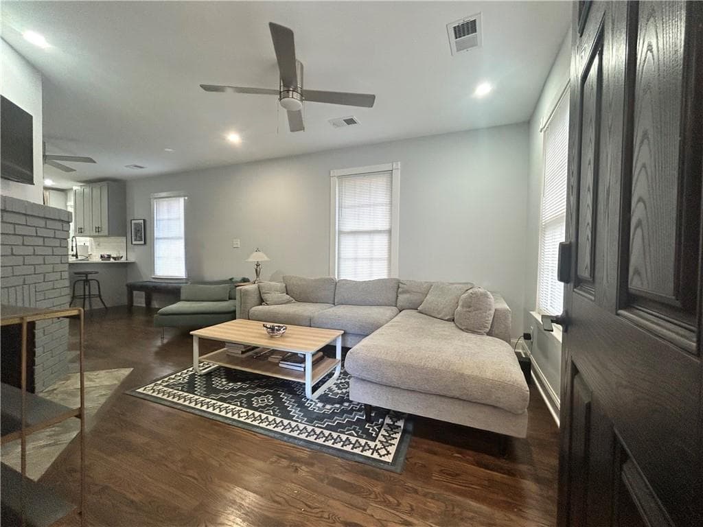2 bedroom, 1 bathroom, 872 sq ft single family residence for rent at 551 Culberson Street, Atlanta, GA 30310 for $1,850 a month — photo 3