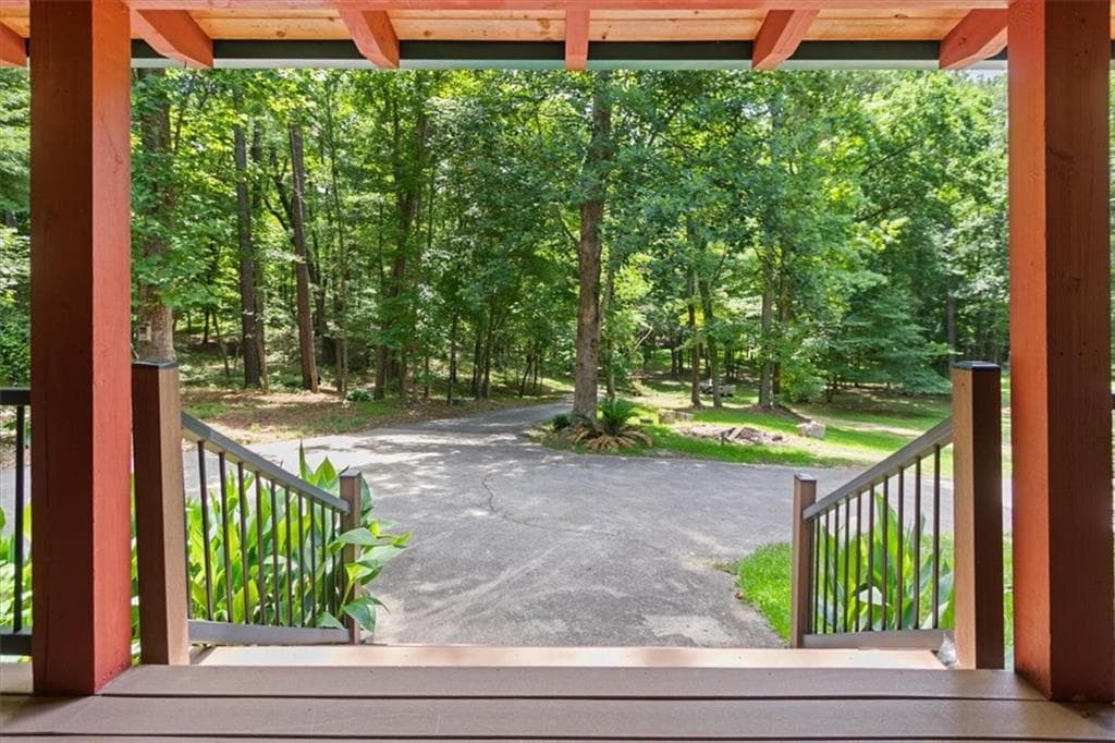 4 bedroom, 3 bathroom, 2,124 sq ft single family residence under contract at 512 Mill Pond Road, Newborn, GA 30056 — photo 5
