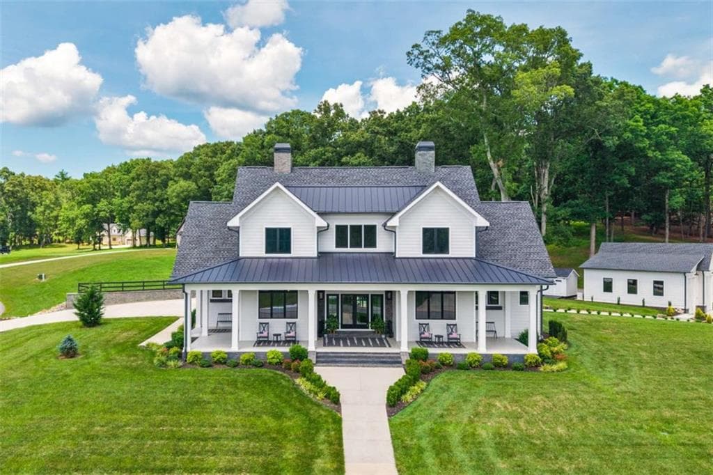 5 bedroom, 4 bathroom, 3,463 sq ft single family residence for sale at 24 Farmland Court, Blairsville, GA 30512