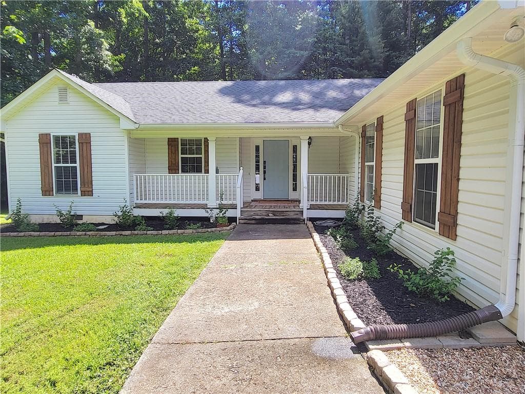 3 bedroom, 2 bathroom, 1,850 sq ft single family residence for sale at 161 Crawfords Way, Dahlonega, GA 30533 — photo 2