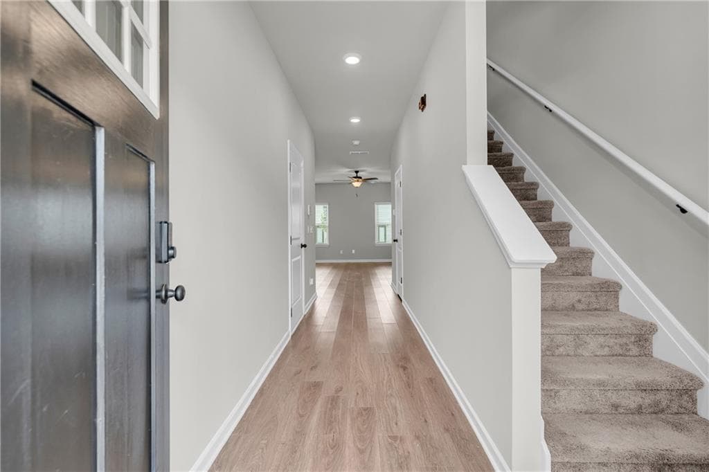 3 bedroom, 3 bathroom, 1,504 sq ft townhouse for sale at 7106 Chara Lane, Atlanta, GA 30331 — photo 6