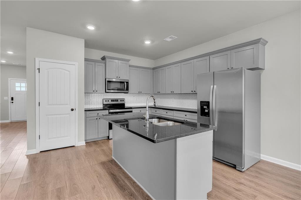 3 bedroom, 3 bathroom, 1,504 sq ft townhouse for sale at 7106 Chara Lane, Atlanta, GA 30331 — photo 10