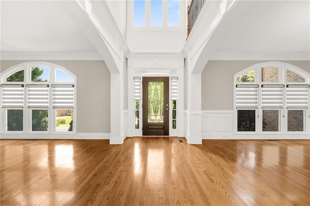 6 bedroom, 7 bathroom, 7,675 sq ft single family residence for sale at 2122 Hunters Green Drive, Lawrenceville, GA 30043 — photo 4