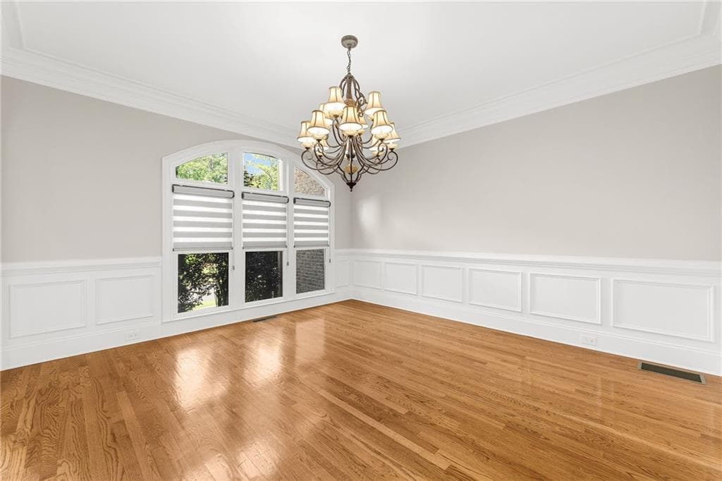 6 bedroom, 7 bathroom, 7,675 sq ft single family residence for sale at 2122 Hunters Green Drive, Lawrenceville, GA 30043 — photo 7