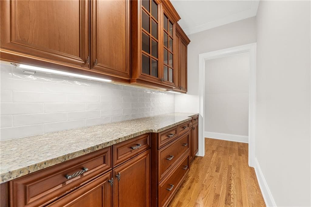 6 bedroom, 7 bathroom, 7,675 sq ft single family residence for sale at 2122 Hunters Green Drive, Lawrenceville, GA 30043 — photo 9