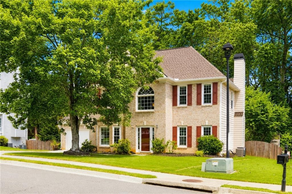 4 bedroom, 3 bathroom, 2,264 sq ft single family residence under contract at 2314 Kennesaw Oaks Trail, Kennesaw, GA 30152