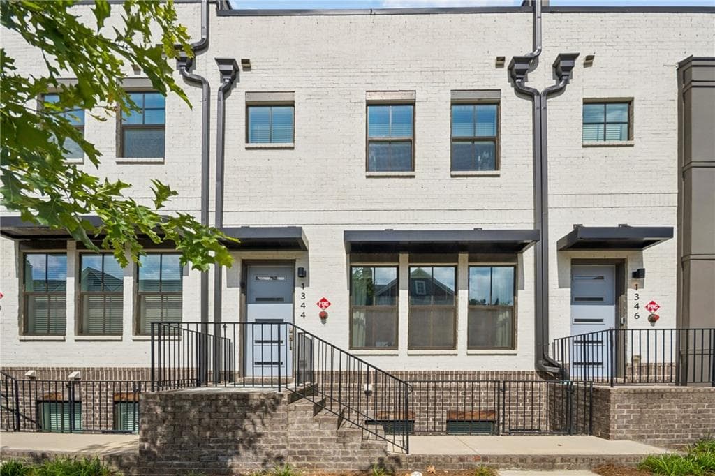 4 bedroom, 5 bathroom, 2,900 sq ft townhouse for sale at 1344 Booth Avenue, Atlanta, GA 30318 — photo 3