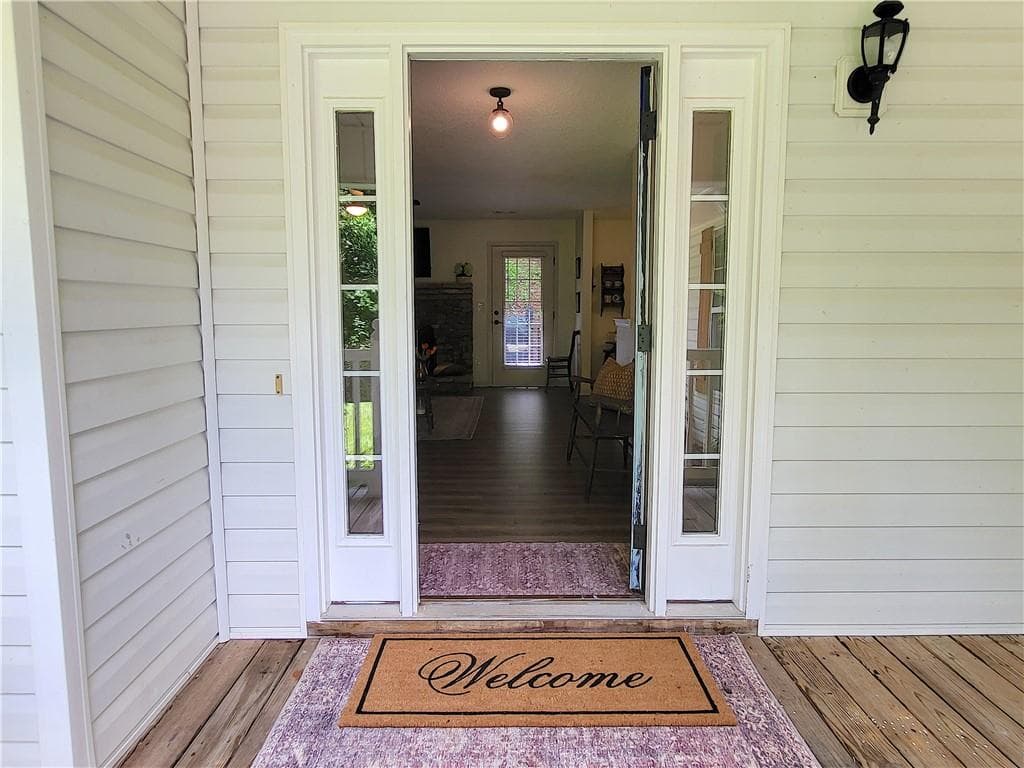 3 bedroom, 2 bathroom, 1,850 sq ft single family residence for sale at 161 Crawfords Way, Dahlonega, GA 30533 — photo 3