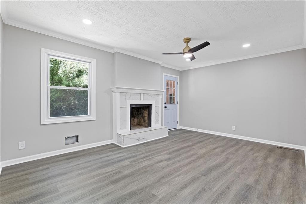 3 bedroom, 2 bathroom, 1,448 sq ft single family residence for sale at 453 Edwards Court, Lawrenceville, GA 30044 — photo 5