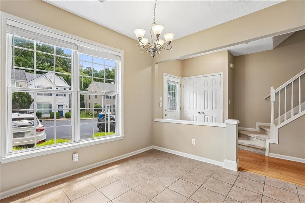 3 bedroom, 3 bathroom, 1,370 sq ft townhouse for sale at 1400 Kilmington Court, Alpharetta, GA 30009 — photo 3
