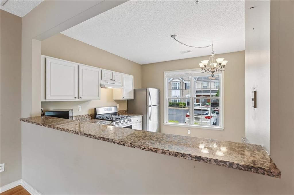 3 bedroom, 3 bathroom, 1,370 sq ft townhouse for sale at 1400 Kilmington Court, Alpharetta, GA 30009 — photo 7