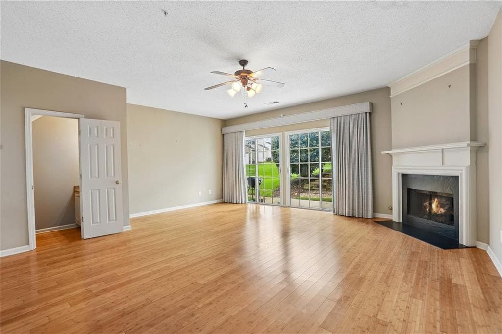 3 bedroom, 3 bathroom, 1,370 sq ft townhouse for sale at 1400 Kilmington Court, Alpharetta, GA 30009 — photo 9
