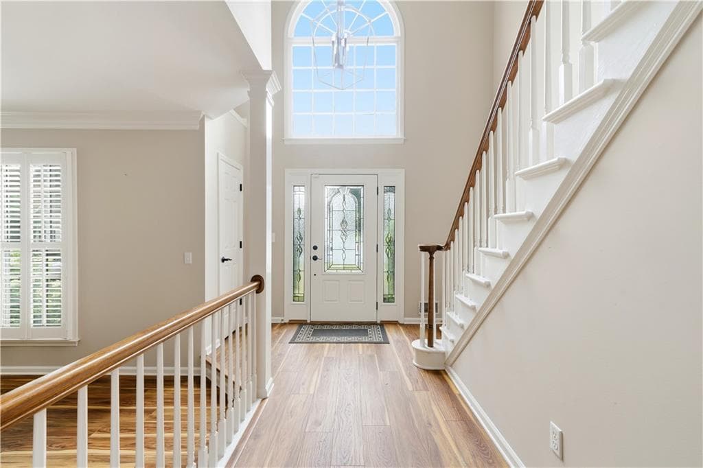 4 bedroom, 3 bathroom, 2,256 sq ft single family residence for sale at 120 N Hillbrooke Trail, Alpharetta, GA 30005 — photo 2