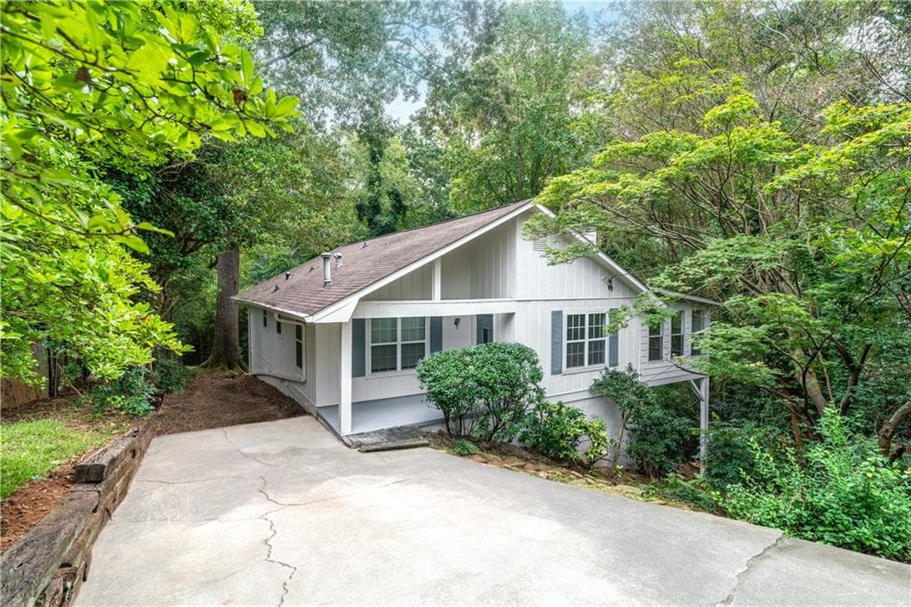 5 bedroom, 3 bathroom, 3,758 sq ft single family residence for sale at 819 Gardenia Lane, Decatur, GA 30033