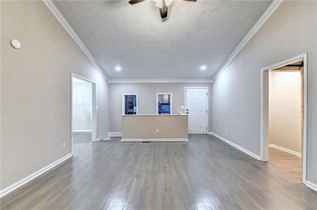 4 bedroom, 2 bathroom, 2,784 sq ft single family residence for rent at 3372 Cottonwood Lane A, Snellville, GA 30078 for $2,700 a month — photo 3