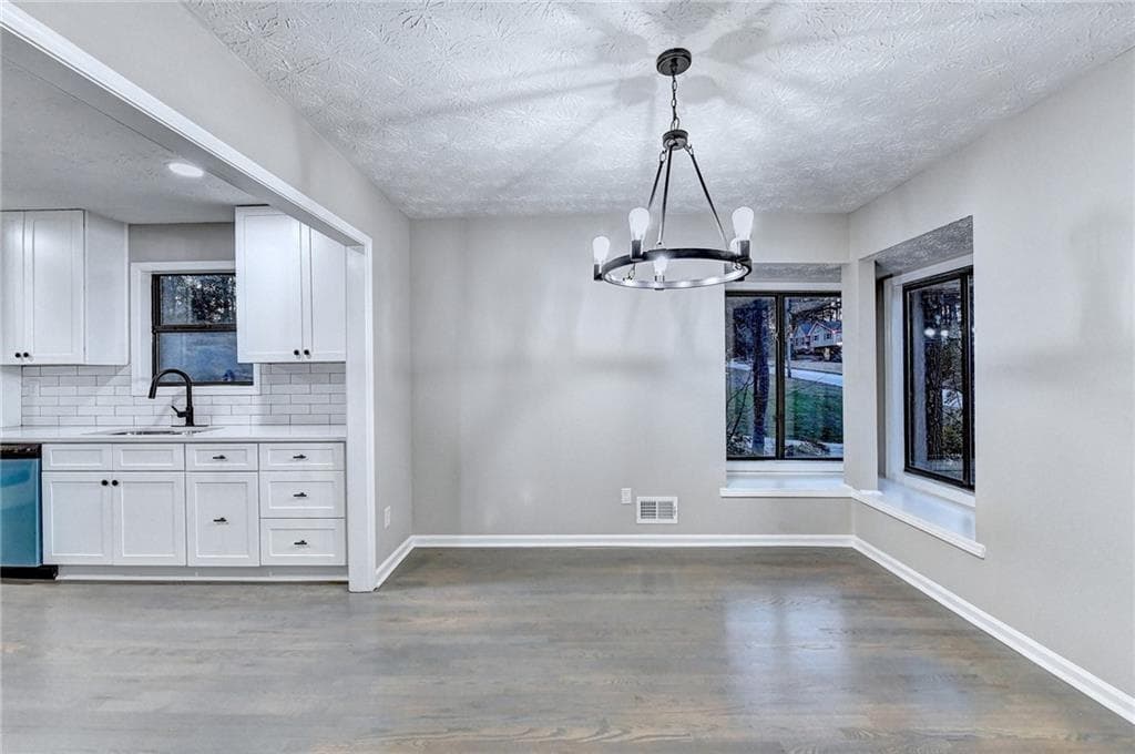 4 bedroom, 2 bathroom, 2,784 sq ft single family residence for rent at 3372 Cottonwood Lane A, Snellville, GA 30078 for $2,700 a month — photo 5