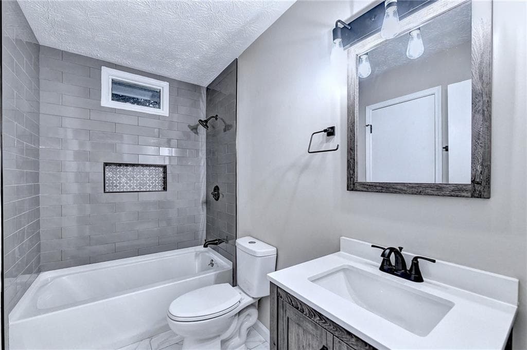 4 bedroom, 2 bathroom, 2,784 sq ft single family residence for rent at 3372 Cottonwood Lane A, Snellville, GA 30078 for $2,700 a month — photo 10