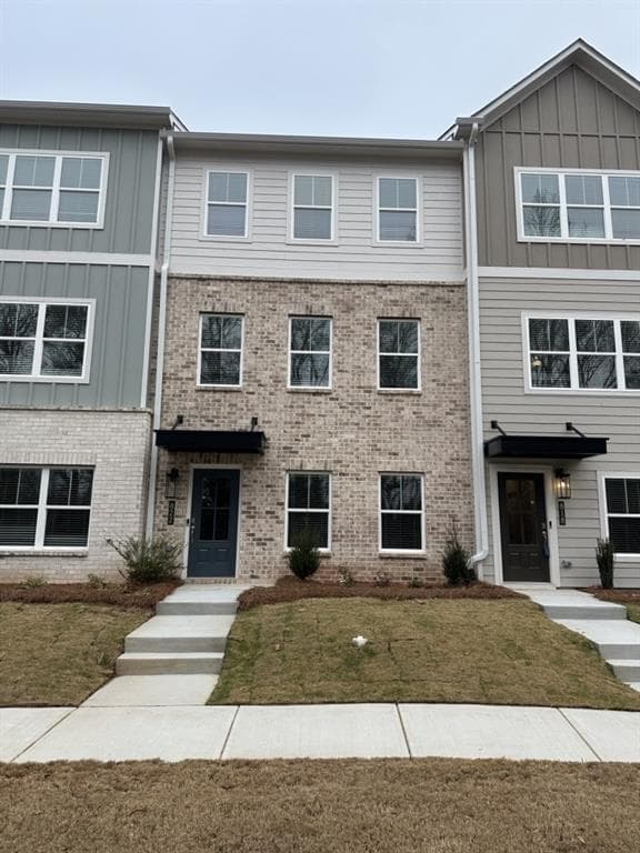 3 bedroom, 4 bathroom, 2,040 sq ft townhouse for sale at 822 Glennferry Bend, Mableton, GA 30126