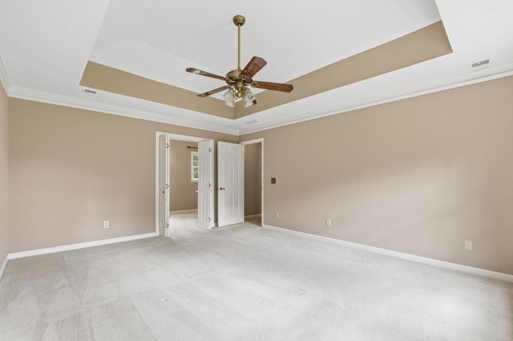 5 bedroom, 3 bathroom, 2,934 sq ft single family residence for sale at 5230 Shasta Way, Marietta, GA 30062 — photo 4
