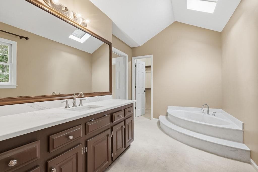 5 bedroom, 3 bathroom, 2,934 sq ft single family residence for sale at 5230 Shasta Way, Marietta, GA 30062 — photo 7