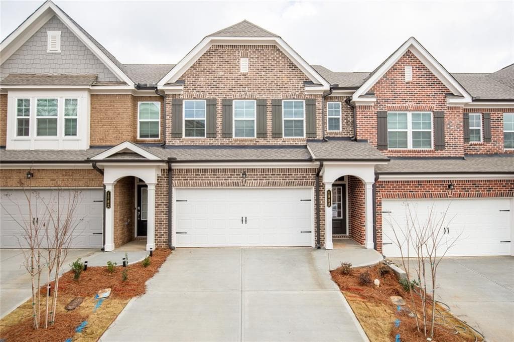 3 bedroom, 3 bathroom, 1,853 sq ft townhouse for sale at 1092 Edwin Lane, Sugar Hill, GA 30518 — photo 1 of 39