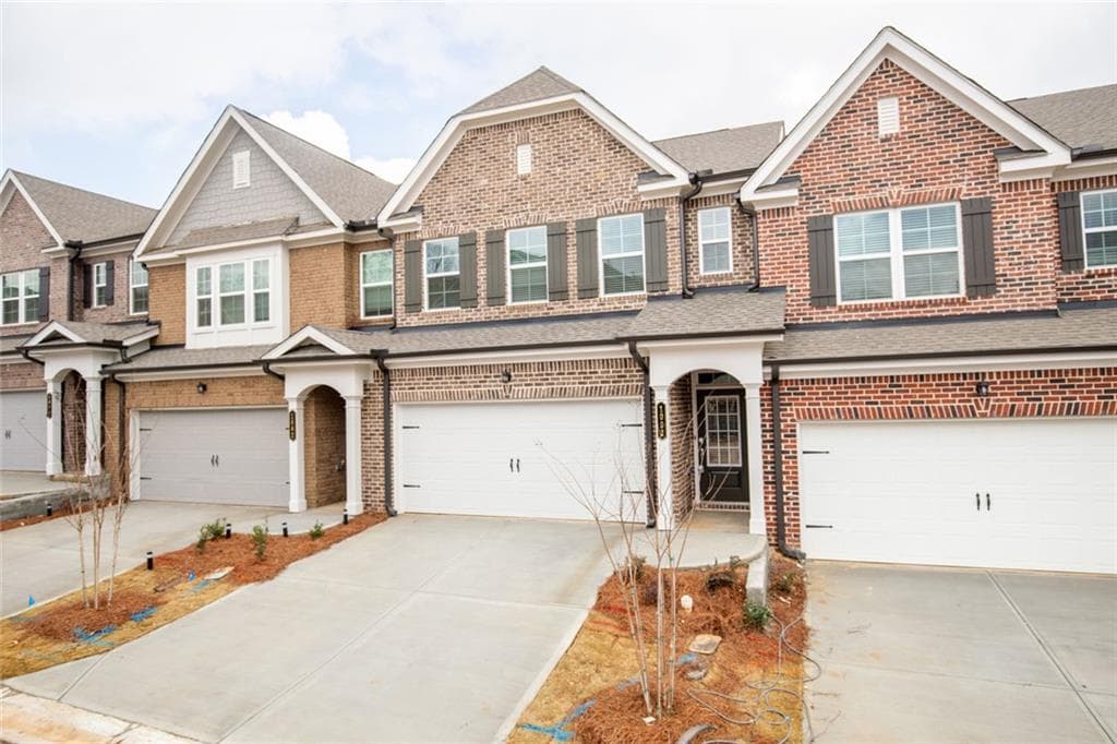 3 bedroom, 3 bathroom, 1,853 sq ft townhouse for sale at 1092 Edwin Lane, Sugar Hill, GA 30518 — photo 3