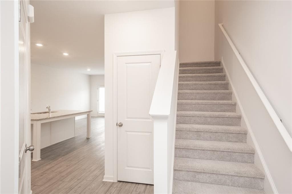 3 bedroom, 3 bathroom, 1,853 sq ft townhouse for sale at 1092 Edwin Lane, Sugar Hill, GA 30518 — photo 4