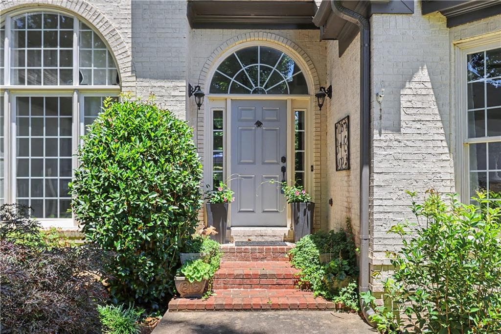 4 bedroom, 4 bathroom, 2,710 sq ft single family residence for sale at 537 Old Collins Road, Hoschton, GA 30548 — photo 4