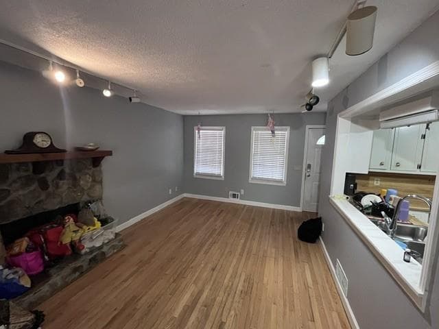 3 bedroom, 2 bathroom, 1,872 sq ft single family residence for sale at 5585 Browns Bridge Road, Cumming, GA 30041 — photo 8