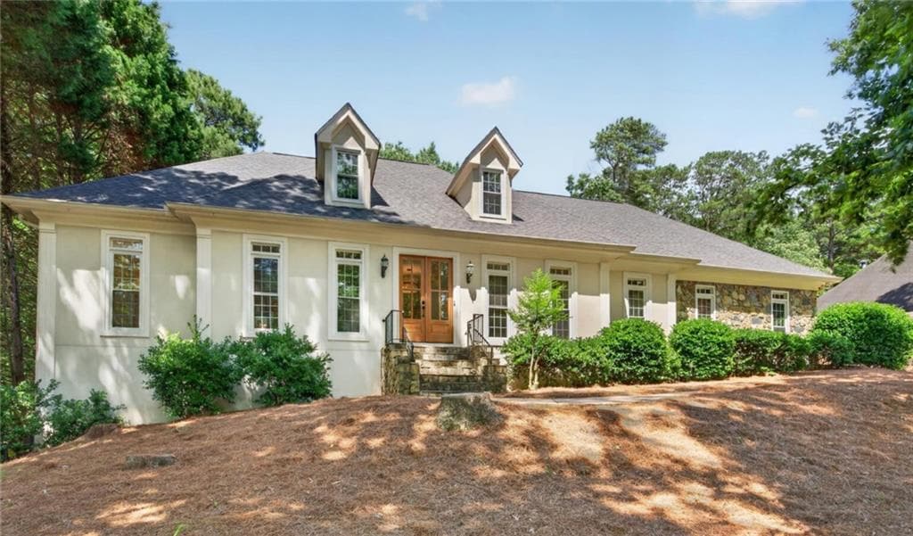 5 bedroom, 4 bathroom, 5,043 sq ft single family residence sold at 125 Lazy Laurel Chase, Roswell, GA 30076