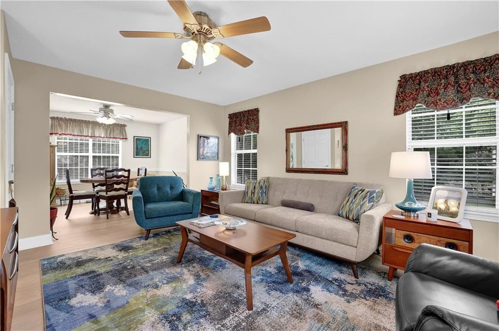 5 bedroom, 3 bathroom, 2,948 sq ft single family residence under contract at 7010 Pinecone Way, Cumming, GA 30028 — photo 2