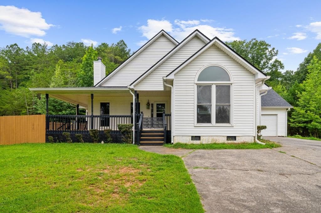 3 bedroom, 2 bathroom, 1,808 sq ft single family residence for sale at 529 Cassville White Road, Cartersville, GA 30121 — photo 2