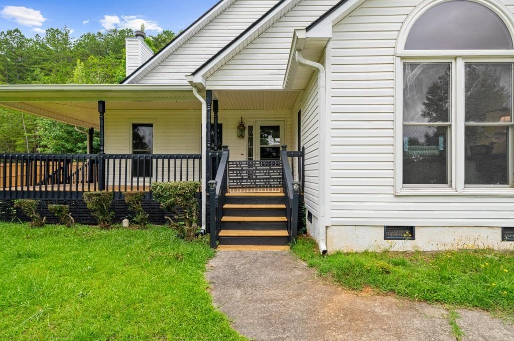 3 bedroom, 2 bathroom, 1,808 sq ft single family residence for sale at 529 Cassville White Road, Cartersville, GA 30121 — photo 3