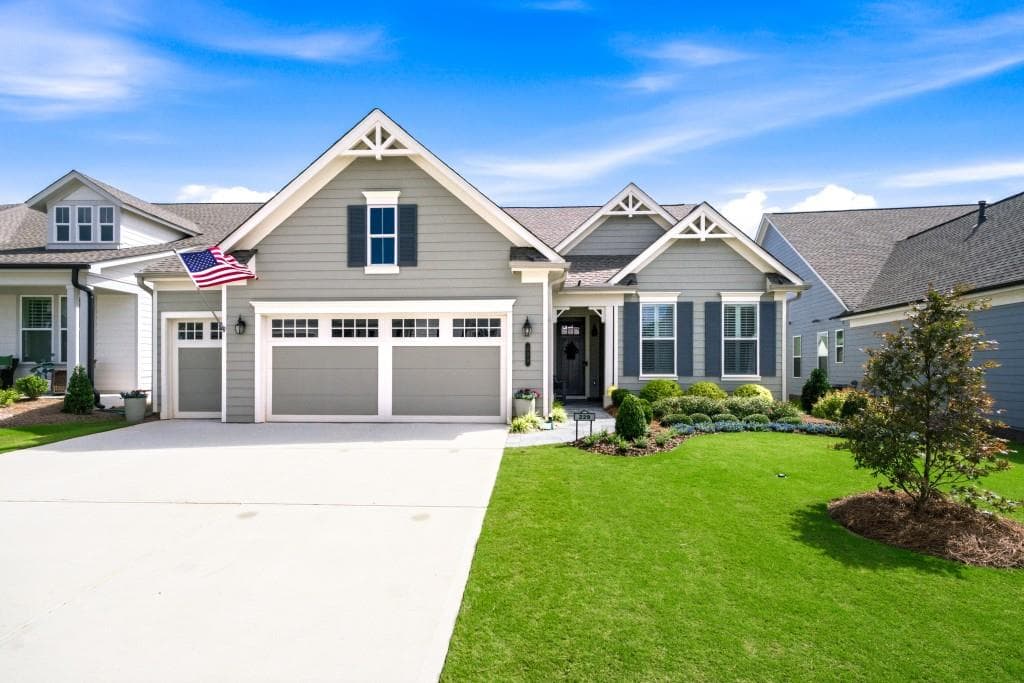 2 bedroom, 2 bathroom, 1,938 sq ft single family residence for sale at 229 Sharp Trail, Hoschton, GA 30548 — photo 4