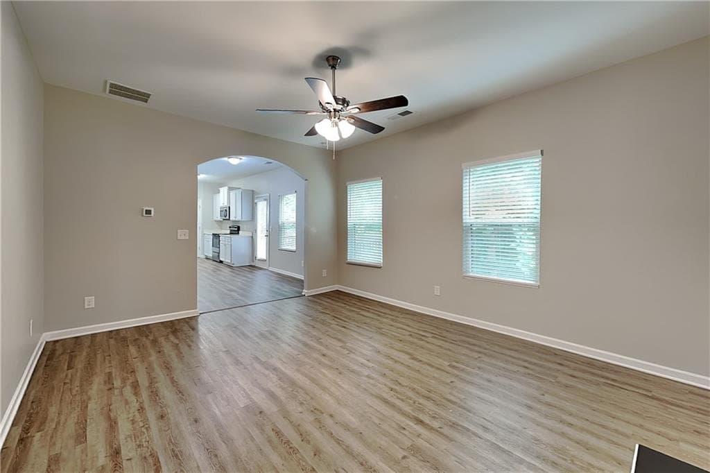 5 bedroom, 3 bathroom, 2,492 sq ft single family residence for rent at 345 Westridge Circle, Dallas, GA 30132 for $2,125 a month — photo 2