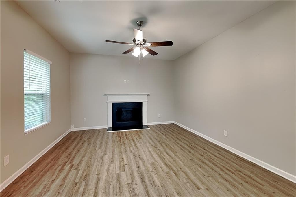 5 bedroom, 3 bathroom, 2,492 sq ft single family residence for rent at 345 Westridge Circle, Dallas, GA 30132 for $2,125 a month — photo 3