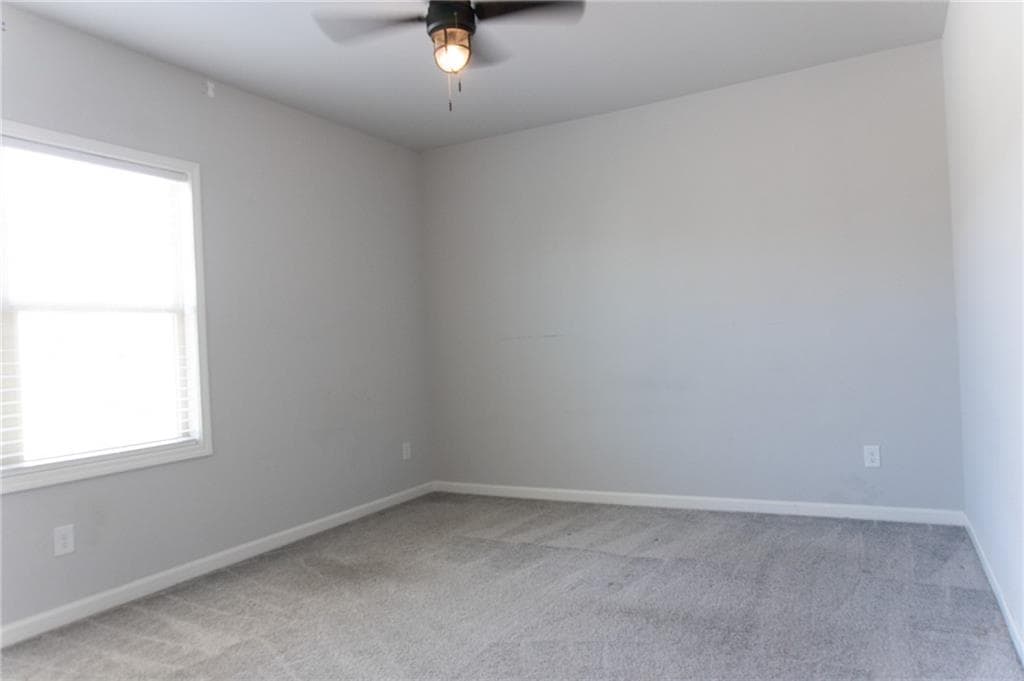 4 bedroom, 3 bathroom, 3,560 sq ft single family residence for sale at 4652 Silver Oak Drive, Gainesville, GA 30504 — photo 5