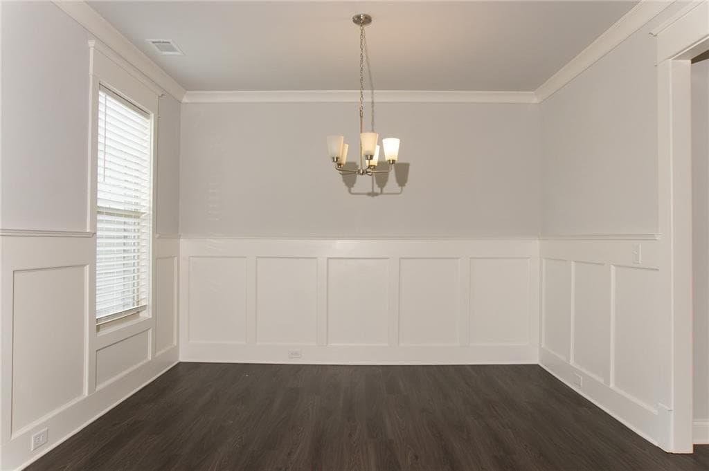 4 bedroom, 3 bathroom, 3,560 sq ft single family residence for sale at 4652 Silver Oak Drive, Gainesville, GA 30504 — photo 4