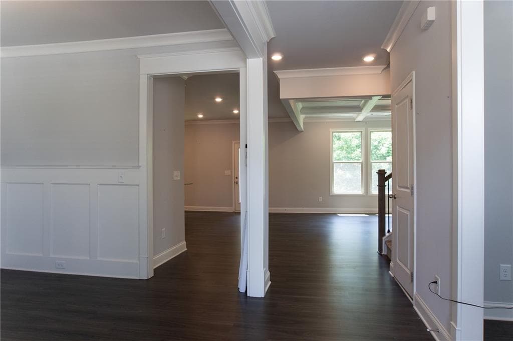 4 bedroom, 3 bathroom, 3,560 sq ft single family residence for sale at 4652 Silver Oak Drive, Gainesville, GA 30504 — photo 2